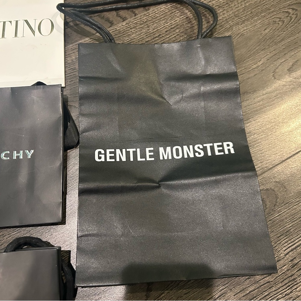 Misc Paper Bags x4 - Picture 5 of 14